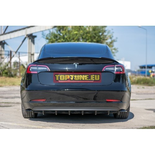 Rear bumper splitters for Tesla Model 3
