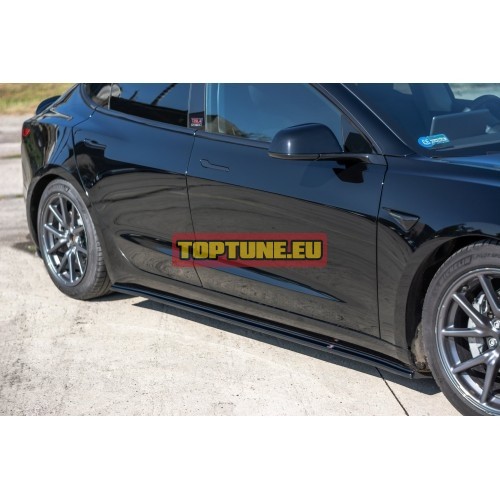 Side skirt extensions for Tesla Model 3