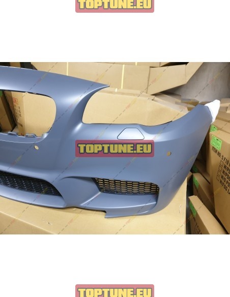 M5 Stiliaus priekinis buferis skirtas 5 Serijos BMW F10, F11 modeliams Su PDC Skylėmis