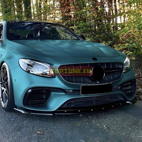 Priekinio buferio apdaila skirta Mercedes Benz...